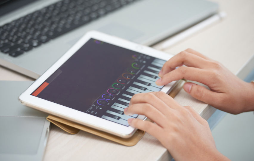 Discover These Apps to Play Piano - Free Downloads